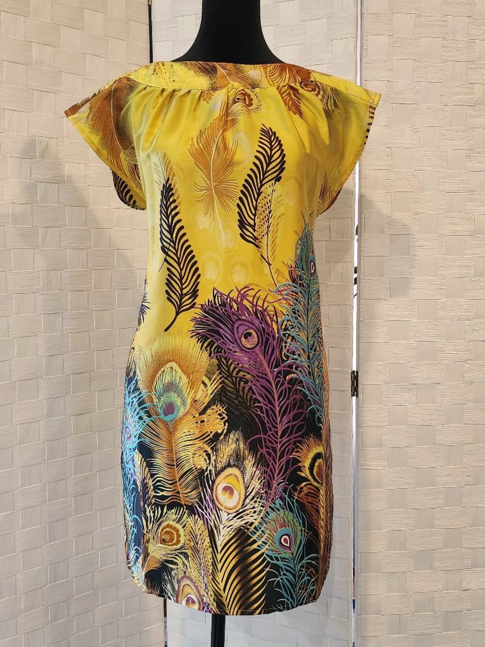 Classique Peacock Print Maxi Dress Yellow/Teal Size Medium